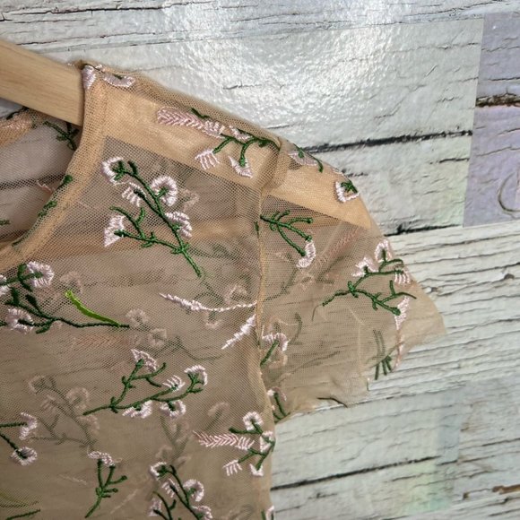 Urban outfitters cream sheer floral tee shirt size small boho festival - Picture 5 of 8
